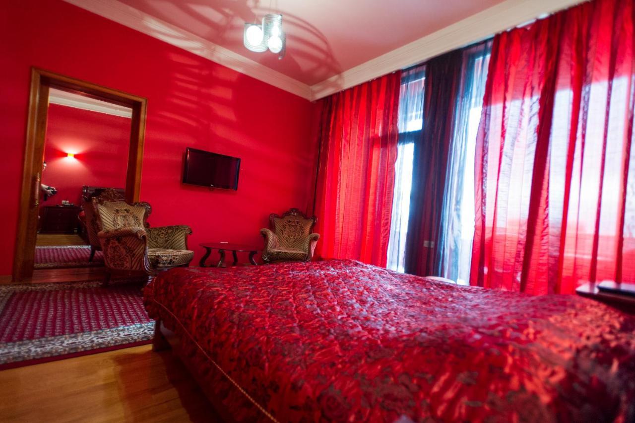 Hotel Amber Батумі Екстер'єр фото