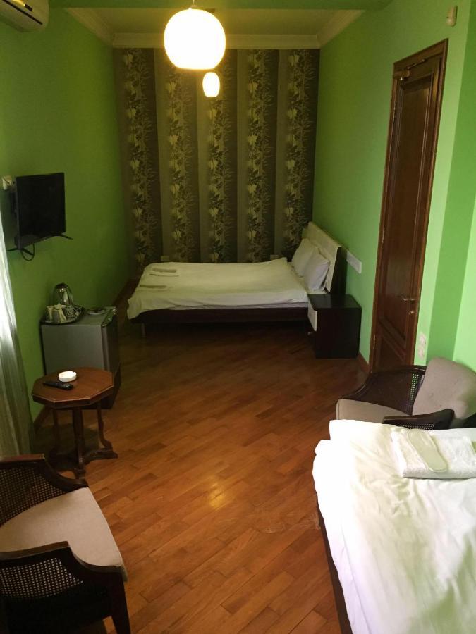 Hotel Amber Батумі Екстер'єр фото