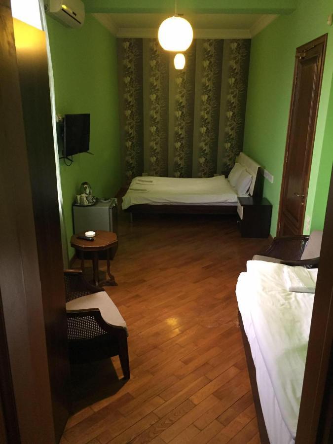 Hotel Amber Батумі Екстер'єр фото