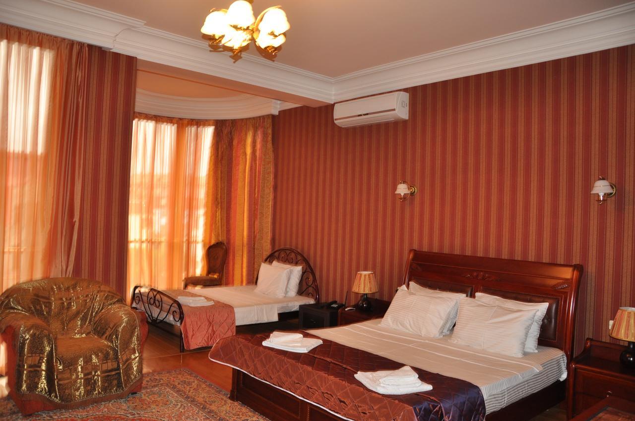 Hotel Amber Батумі Екстер'єр фото