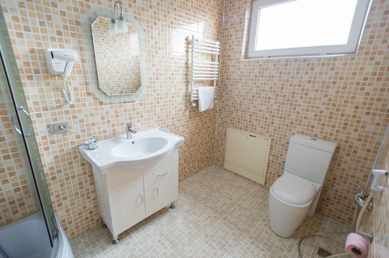 Hotel Amber Батумі Екстер'єр фото